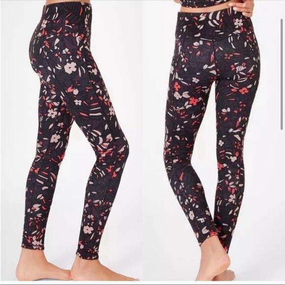 Sweaty Betty Geo Floral and Black Reversible Leggings - Picture 3 of 6